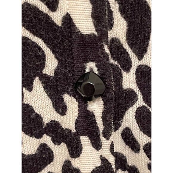 Talbots Black & White Animal Print Cardigan Size M 60% Cotton 40% Rayon 3/4 Slee - Picture 4 of 5